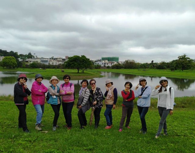 河濱公園踏青趣 - 第2張圖 河濱公園踏青趣