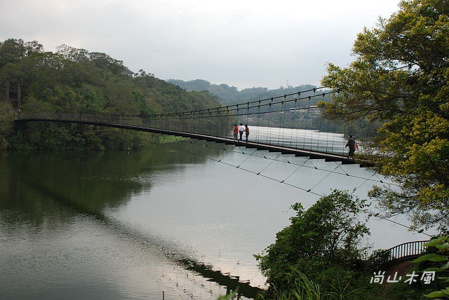 閒逛，峨眉湖