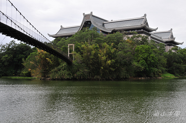 閒逛，峨眉湖