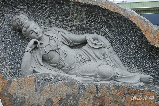 閒逛，峨眉湖