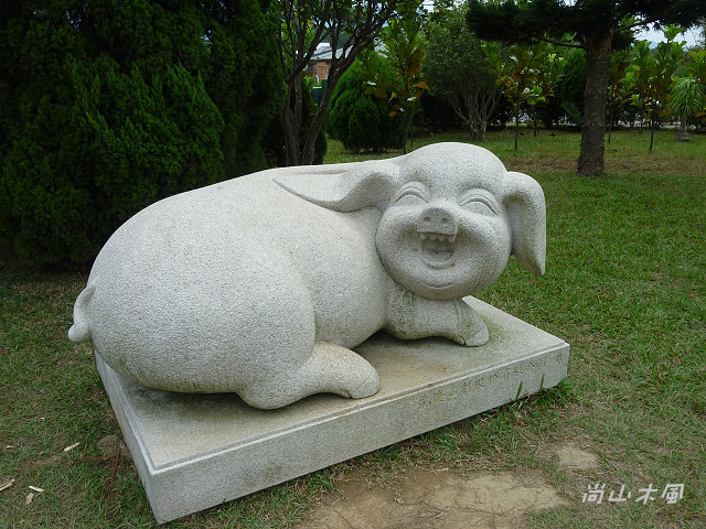 閒逛，峨眉湖