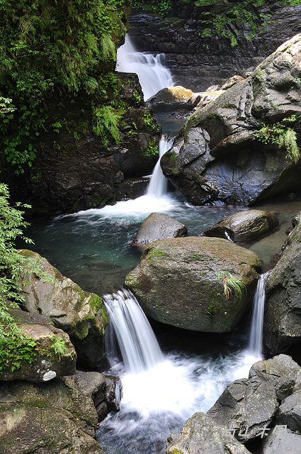 滿月圓，圓滿（三）步道飛瀑
