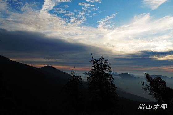 賞櫻到阿里山（六）夕照、晚霞與雲海之美