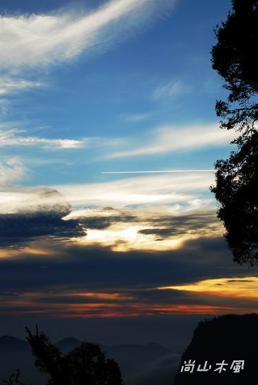賞櫻到阿里山（六）夕照、晚霞與雲海之美