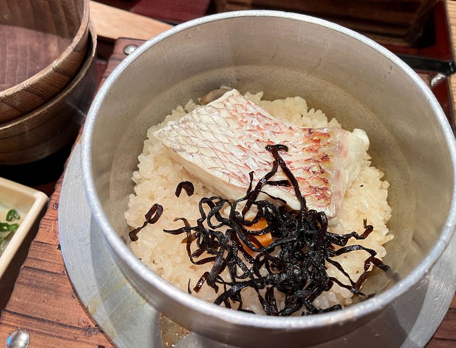 日本追楓趣（5）酒足飯飽於「月之家」居酒屋