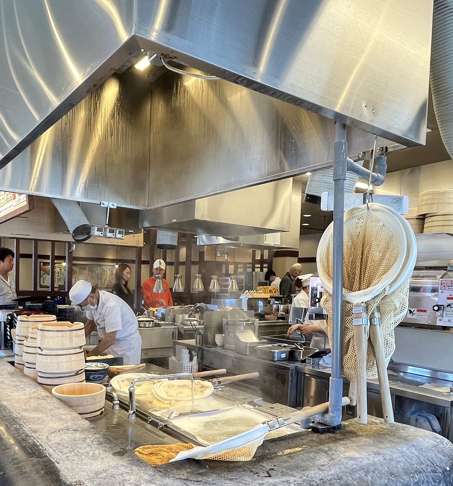 日本追楓趣（16）午餐於「丸龜製麵」