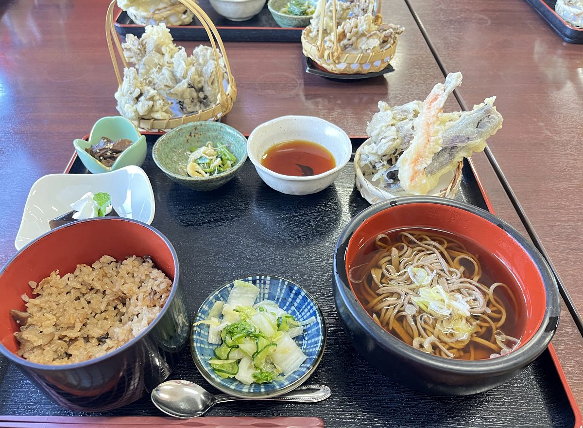 日本追楓趣（20）前往「紅葉之湯」吃午餐