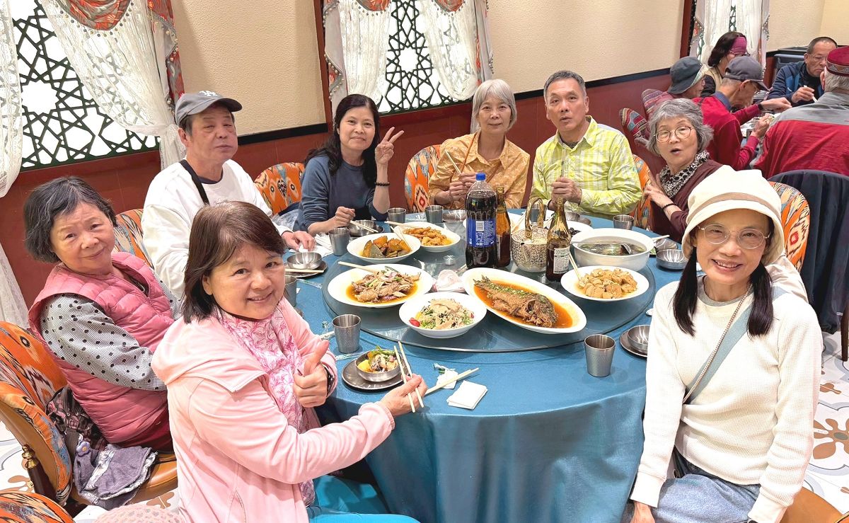 北疆圓夢去（23）「阿吾丹」品嘗烤全羊大餐